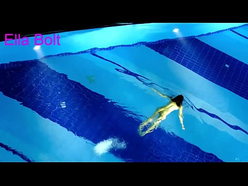 ❤️ Dili ko makahunong sa pagtan-aw, ang batan-ong blonde nasakpan nga naglangoy nga hubo sa ELLA BOLT resort pool ☑ Maanindot nga porn sa ceb.moresexmovies.ru ❤